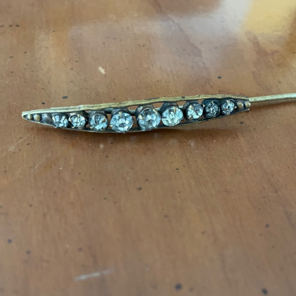 VTG Victorian Stick-Pin, Crescent-Moon Top & Clear Stones in Copper Tone Metal - Picture 7 of 9